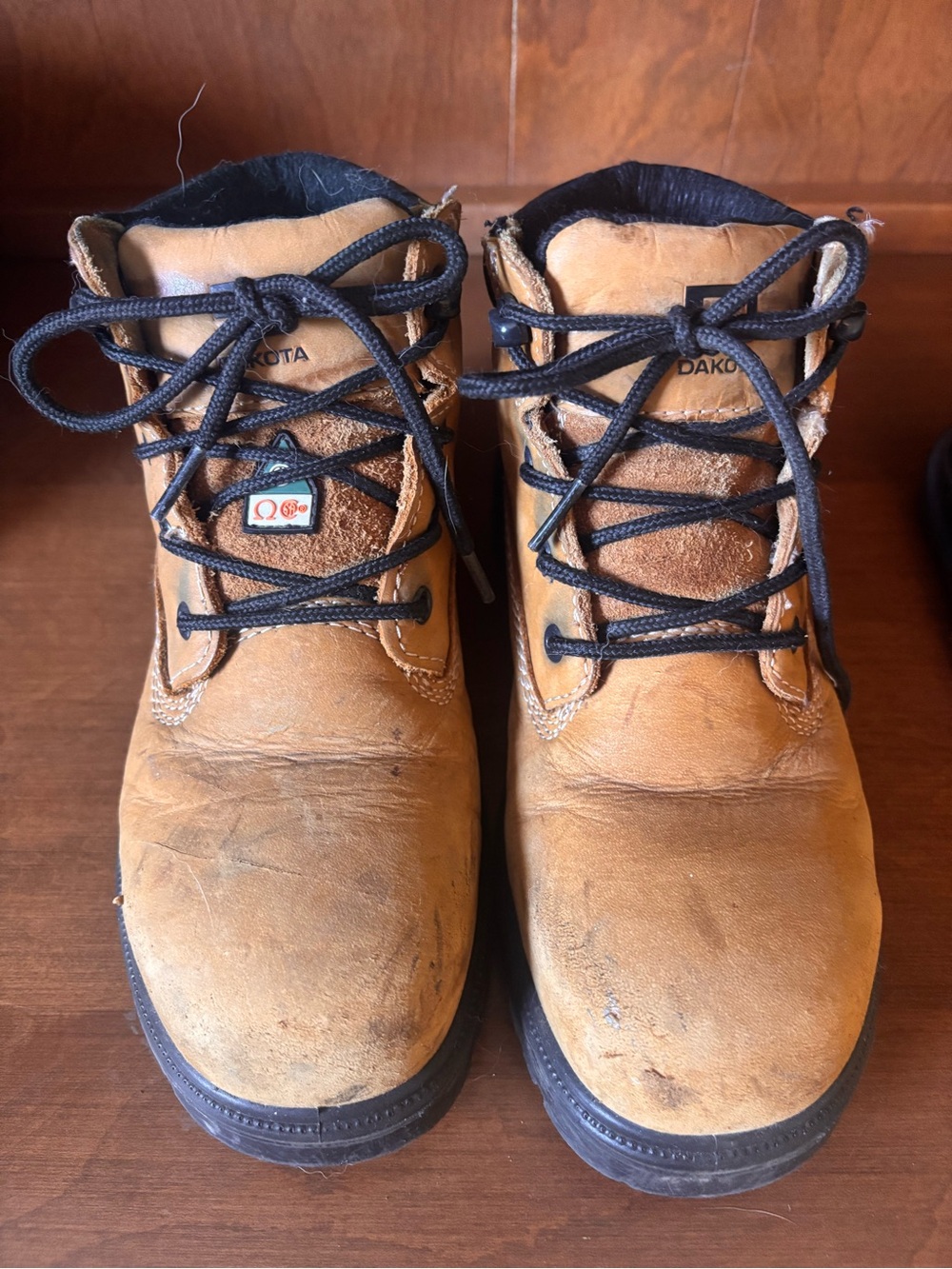 Dakota Women's Lace-Up Work Boots in Tan